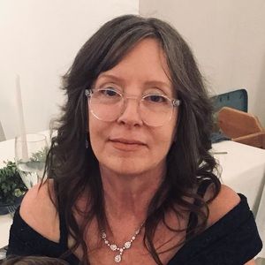 Meet your Posher, Roxann